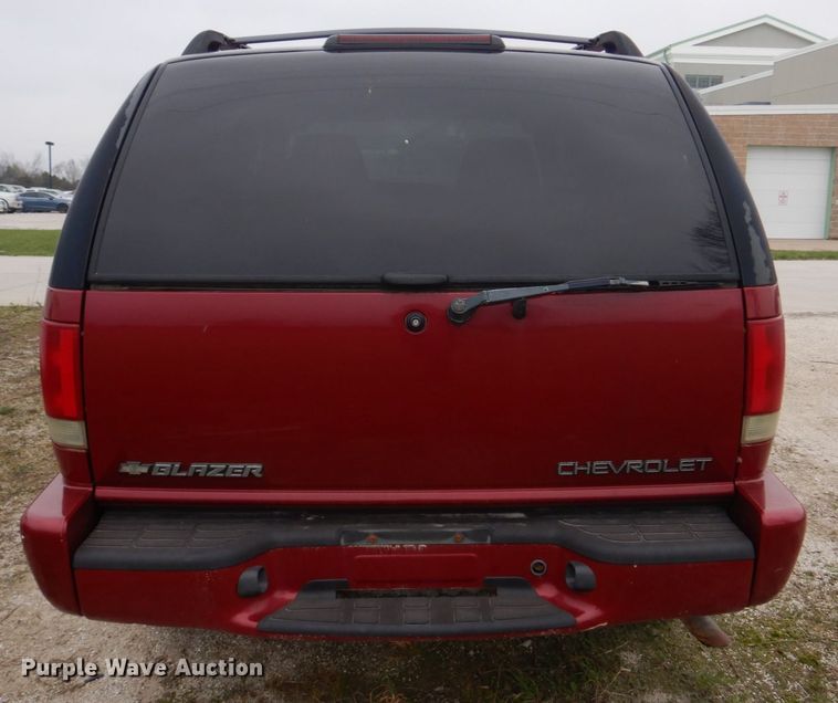 image for item IM9711 2002 Chevrolet Blazer LS  SUV