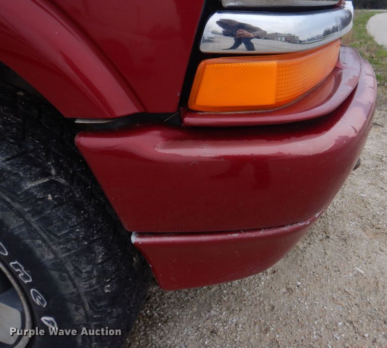 image for item IM9711 2002 Chevrolet Blazer LS  SUV