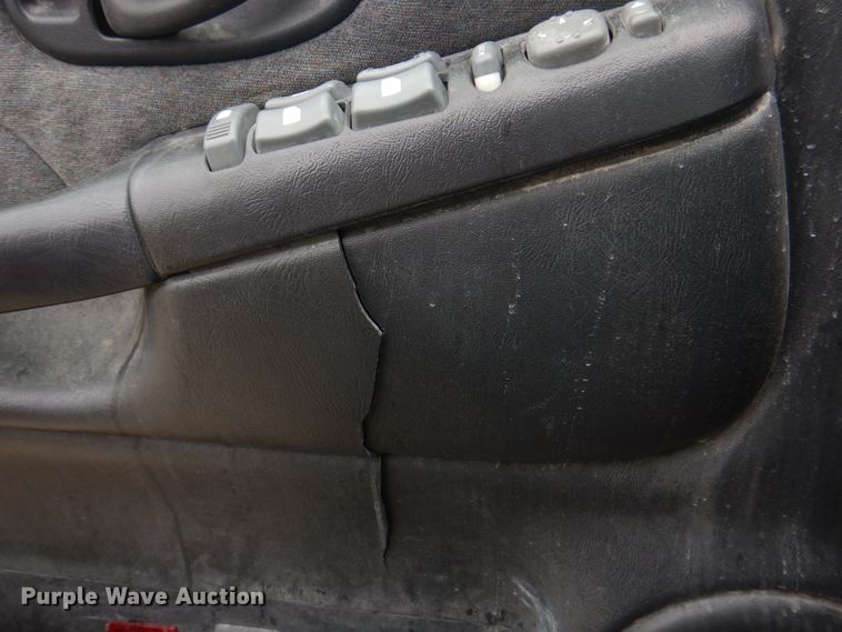 image for item IM9711 2002 Chevrolet Blazer LS  SUV