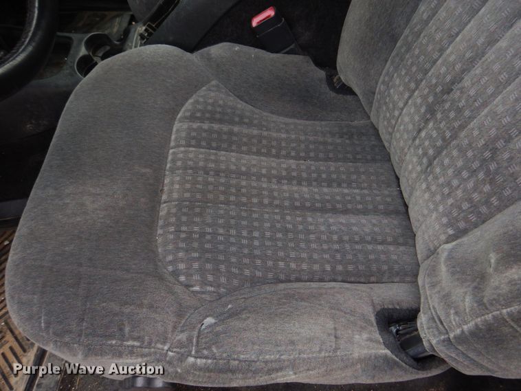 image for item IM9711 2002 Chevrolet Blazer LS  SUV