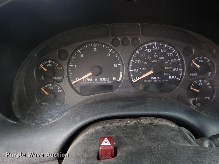 image for item IM9711 2002 Chevrolet Blazer LS  SUV