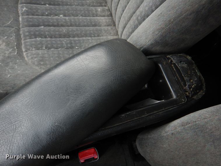 image for item IM9711 2002 Chevrolet Blazer LS  SUV