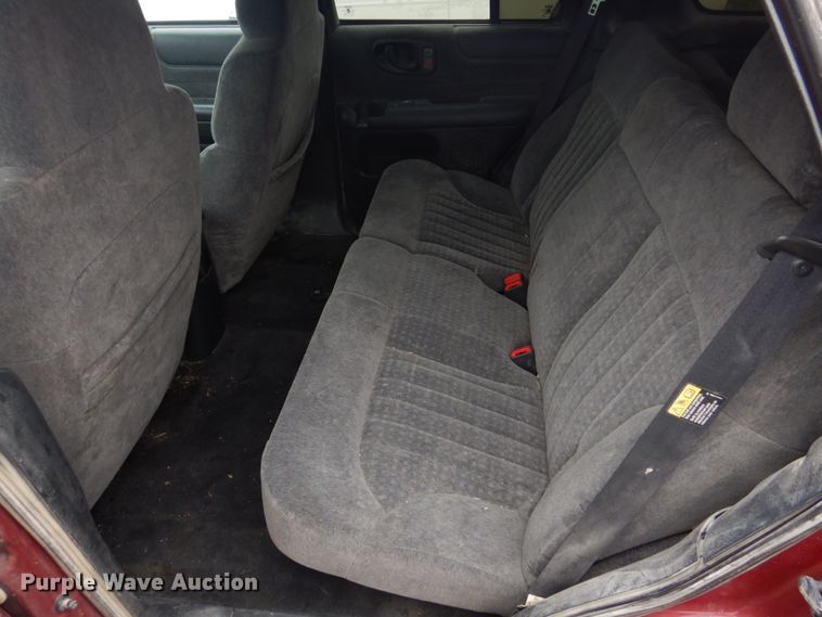 image for item IM9711 2002 Chevrolet Blazer LS  SUV