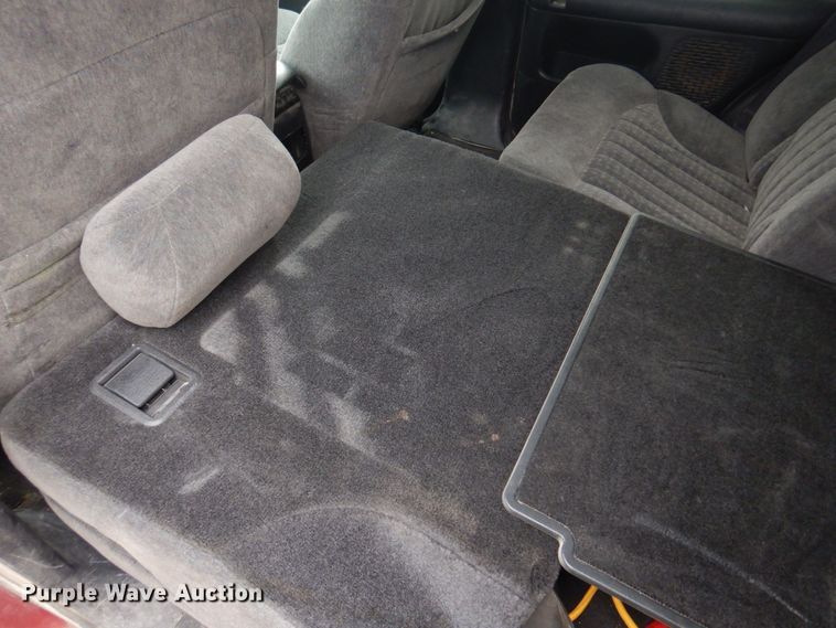 image for item IM9711 2002 Chevrolet Blazer LS  SUV