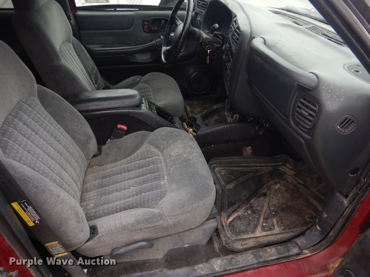 image for item IM9711 2002 Chevrolet Blazer LS  SUV