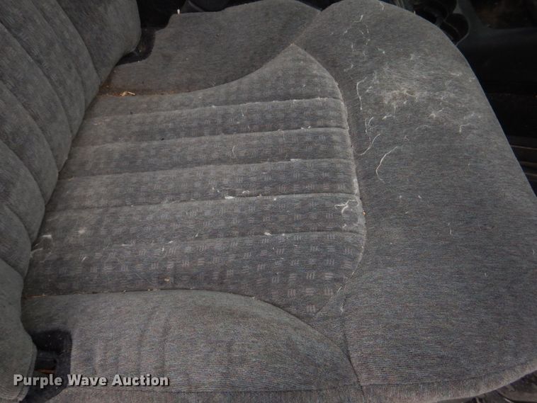 image for item IM9711 2002 Chevrolet Blazer LS  SUV