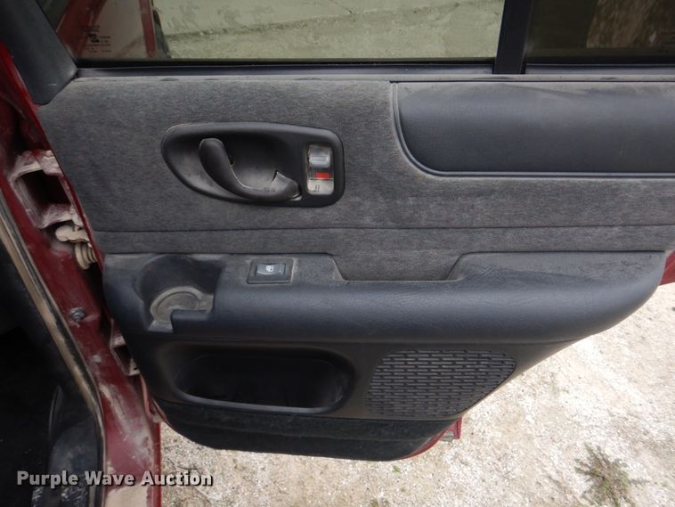 image for item IM9711 2002 Chevrolet Blazer LS  SUV