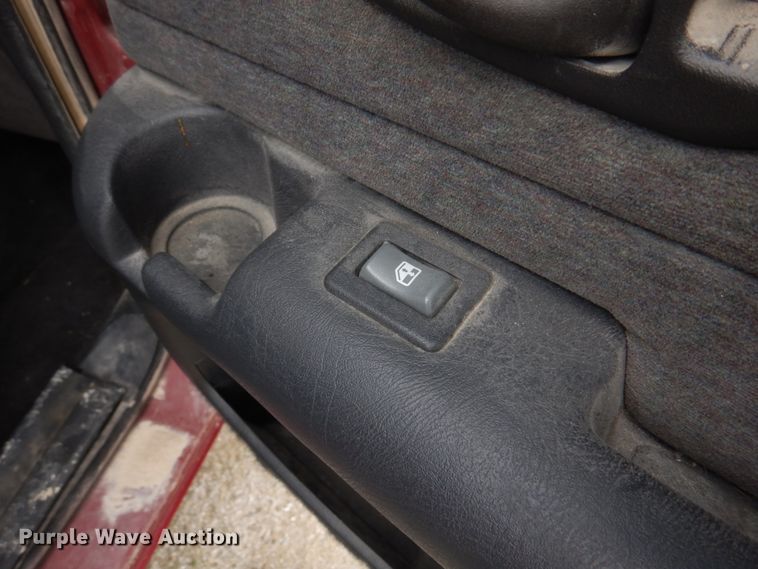 image for item IM9711 2002 Chevrolet Blazer LS  SUV