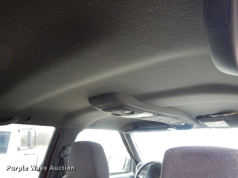 image for item IM9711 2002 Chevrolet Blazer LS  SUV