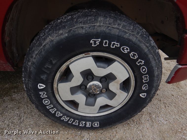 image for item IM9711 2002 Chevrolet Blazer LS  SUV