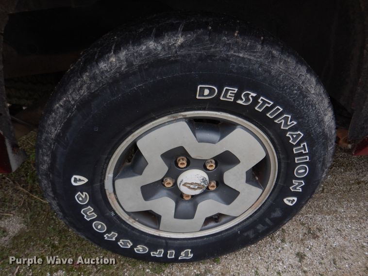 image for item IM9711 2002 Chevrolet Blazer LS  SUV