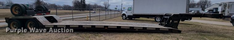 image for item JE9975 2008 Landoll Hauloll  lowboy equipment trailer