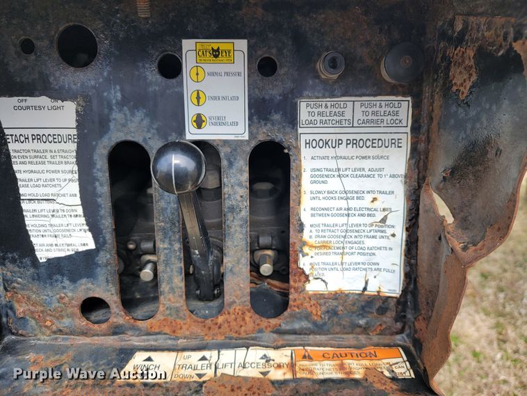 image for item JE9975 2008 Landoll Hauloll  lowboy equipment trailer