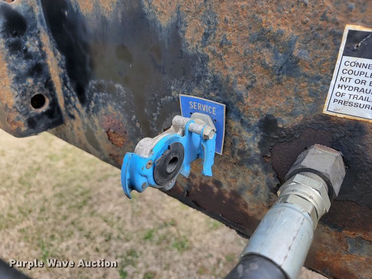 image for item JE9975 2008 Landoll Hauloll  lowboy equipment trailer