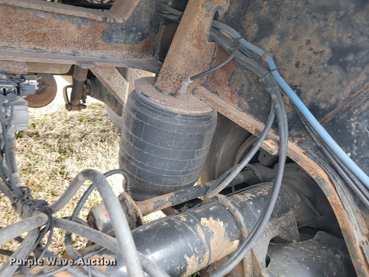 image for item JE9975 2008 Landoll Hauloll  lowboy equipment trailer