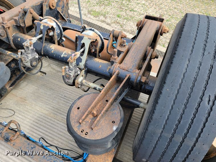 image for item JE9975 2008 Landoll Hauloll  lowboy equipment trailer