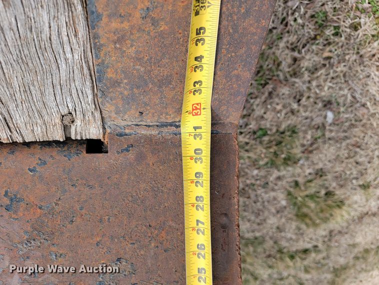 image for item JE9975 2008 Landoll Hauloll  lowboy equipment trailer