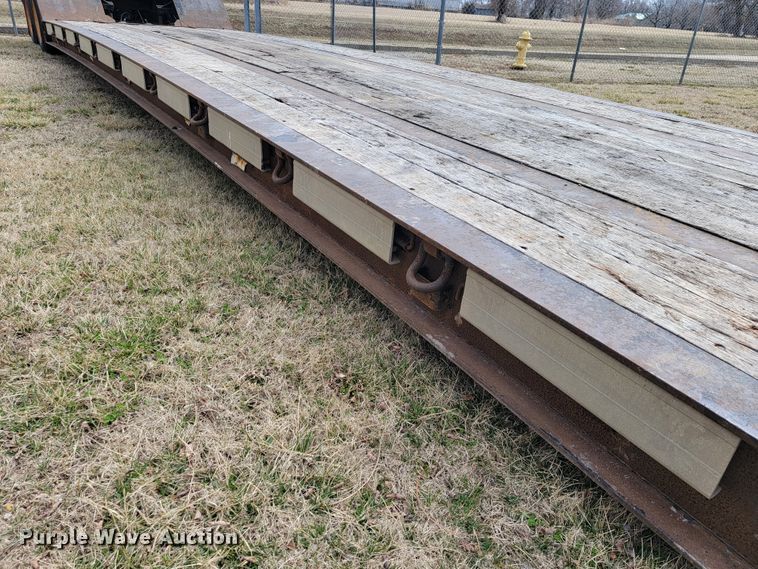 image for item JE9975 2008 Landoll Hauloll  lowboy equipment trailer