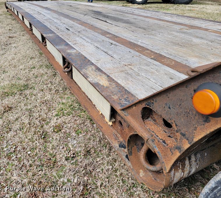 image for item JE9975 2008 Landoll Hauloll  lowboy equipment trailer