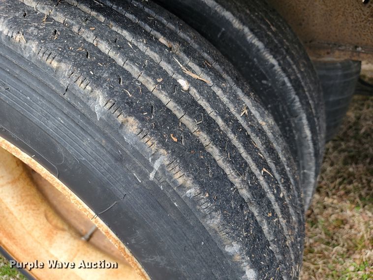 image for item JE9975 2008 Landoll Hauloll  lowboy equipment trailer