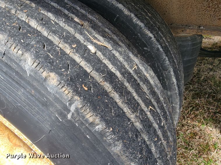 image for item JE9975 2008 Landoll Hauloll  lowboy equipment trailer