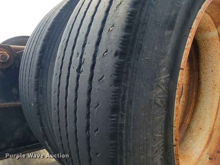 image for item JE9975 2008 Landoll Hauloll  lowboy equipment trailer