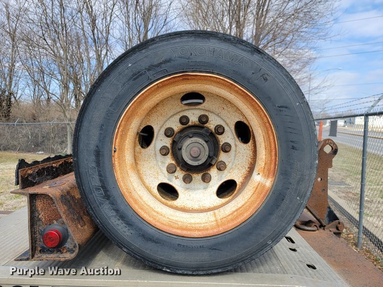 image for item JE9975 2008 Landoll Hauloll  lowboy equipment trailer