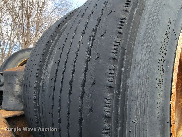 image for item JE9975 2008 Landoll Hauloll  lowboy equipment trailer