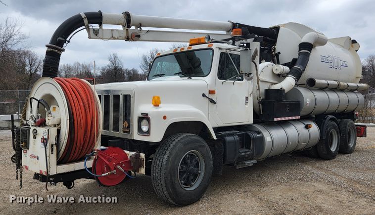 image for item JG9196 1994 International 2554  sewer jetter truck