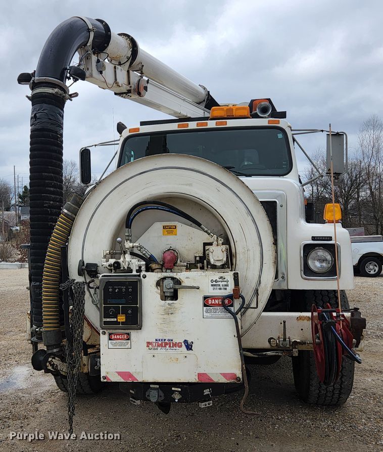 image for item JG9196 1994 International 2554  sewer jetter truck
