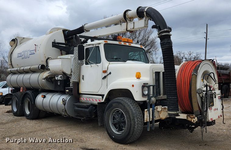 image for item JG9196 1994 International 2554  sewer jetter truck