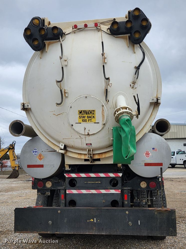 image for item JG9196 1994 International 2554  sewer jetter truck