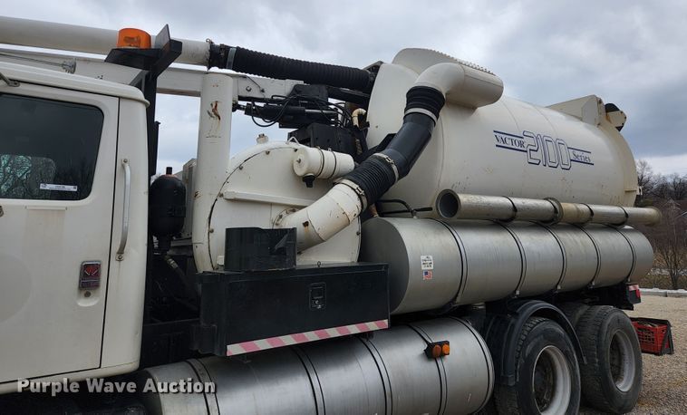 image for item JG9196 1994 International 2554  sewer jetter truck