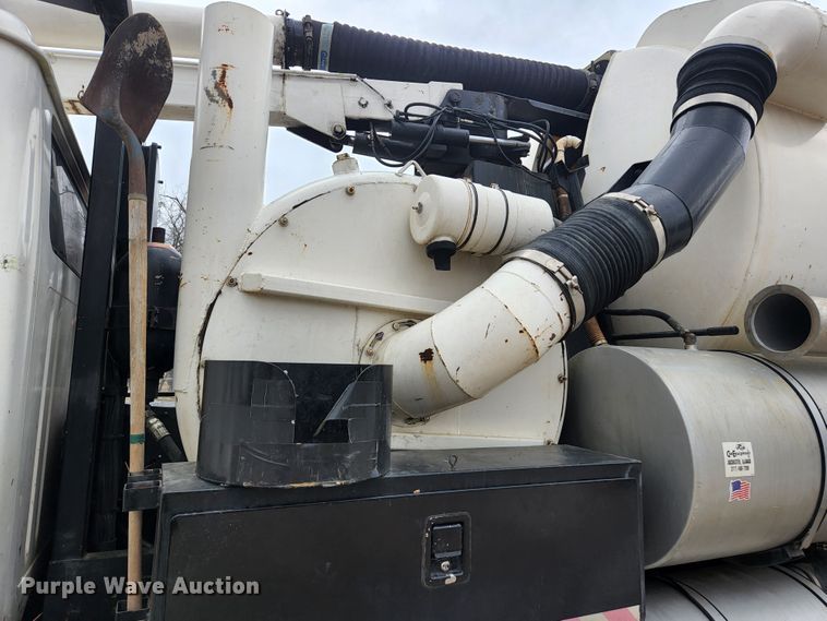 image for item JG9196 1994 International 2554  sewer jetter truck