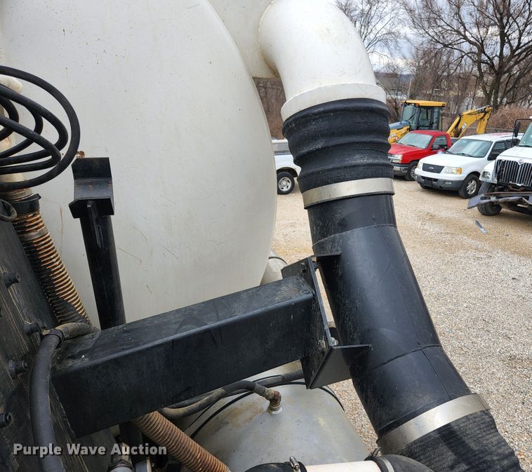 image for item JG9196 1994 International 2554  sewer jetter truck