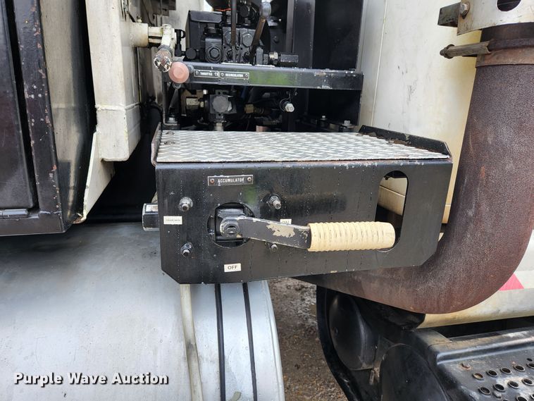 image for item JG9196 1994 International 2554  sewer jetter truck