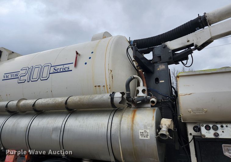 image for item JG9196 1994 International 2554  sewer jetter truck