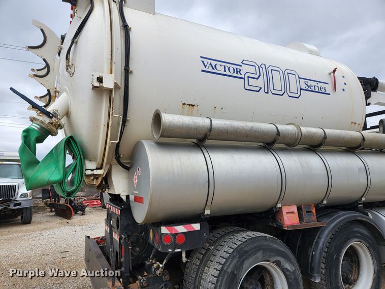 image for item JG9196 1994 International 2554  sewer jetter truck