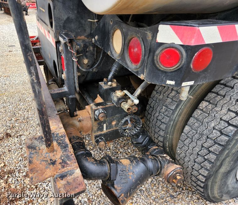 image for item JG9196 1994 International 2554  sewer jetter truck