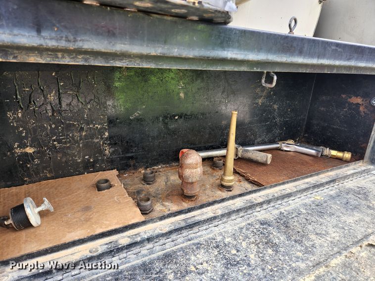 image for item JG9196 1994 International 2554  sewer jetter truck