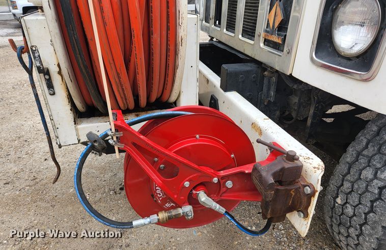 image for item JG9196 1994 International 2554  sewer jetter truck