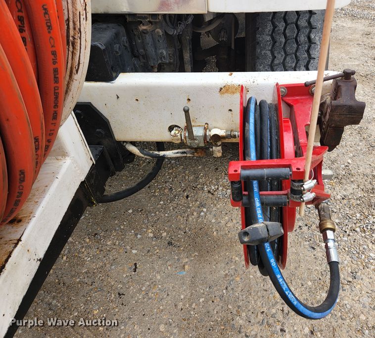 image for item JG9196 1994 International 2554  sewer jetter truck