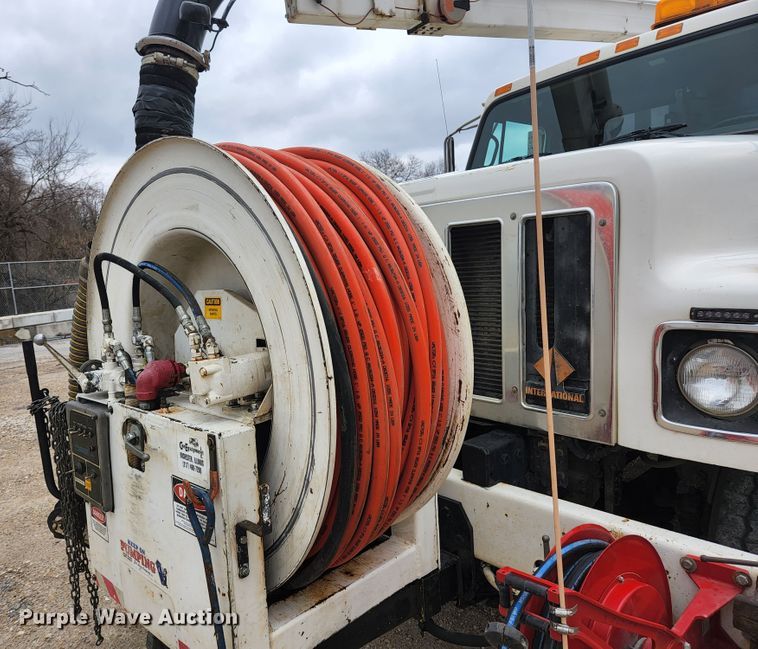 image for item JG9196 1994 International 2554  sewer jetter truck