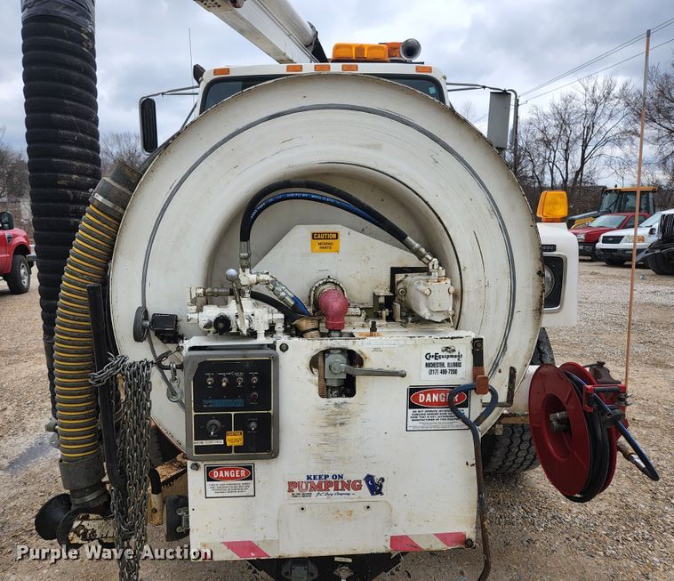 image for item JG9196 1994 International 2554  sewer jetter truck