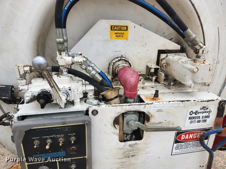 image for item JG9196 1994 International 2554  sewer jetter truck