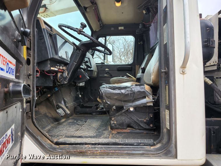 image for item JG9196 1994 International 2554  sewer jetter truck