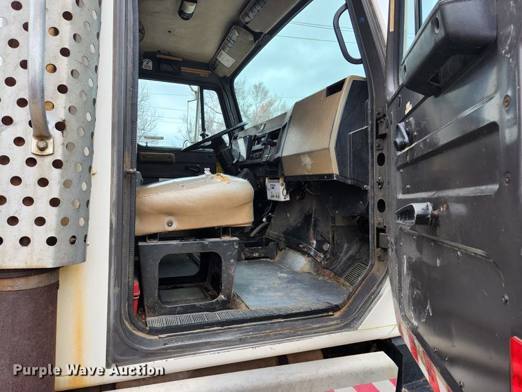 image for item JG9196 1994 International 2554  sewer jetter truck