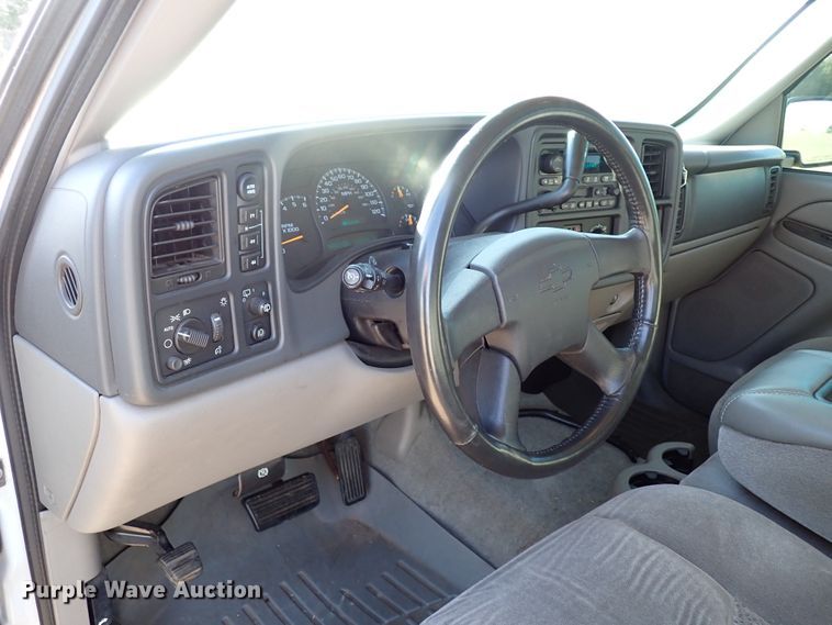 image for item JO9561 2004 Chevrolet Tahoe  SUV