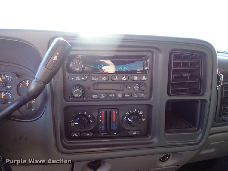 image for item JO9561 2004 Chevrolet Tahoe  SUV