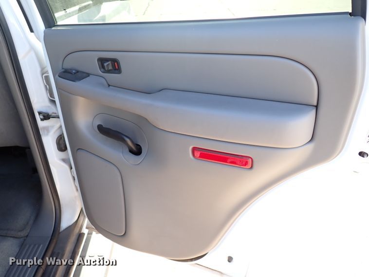 image for item JO9561 2004 Chevrolet Tahoe  SUV